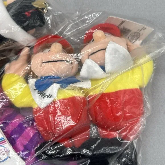 Alice In Wonderland Disney Store Tweedle Dee Dum Mad Hatter Cheshire Queen Set 4